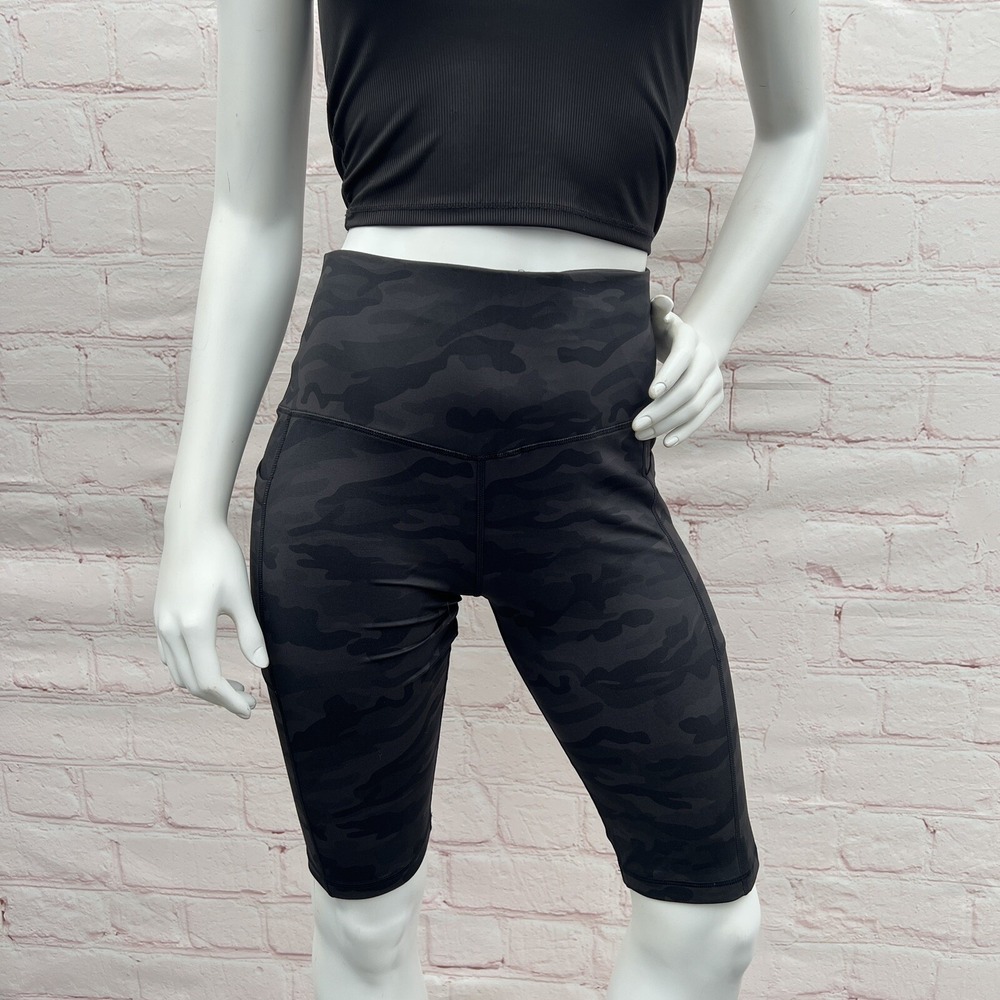 CHRLEISURE Women Gray Camo Biker Shorts/Pocket Tummy Control High Waist Size S